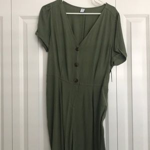 NWT Old Navy green jumpsuit